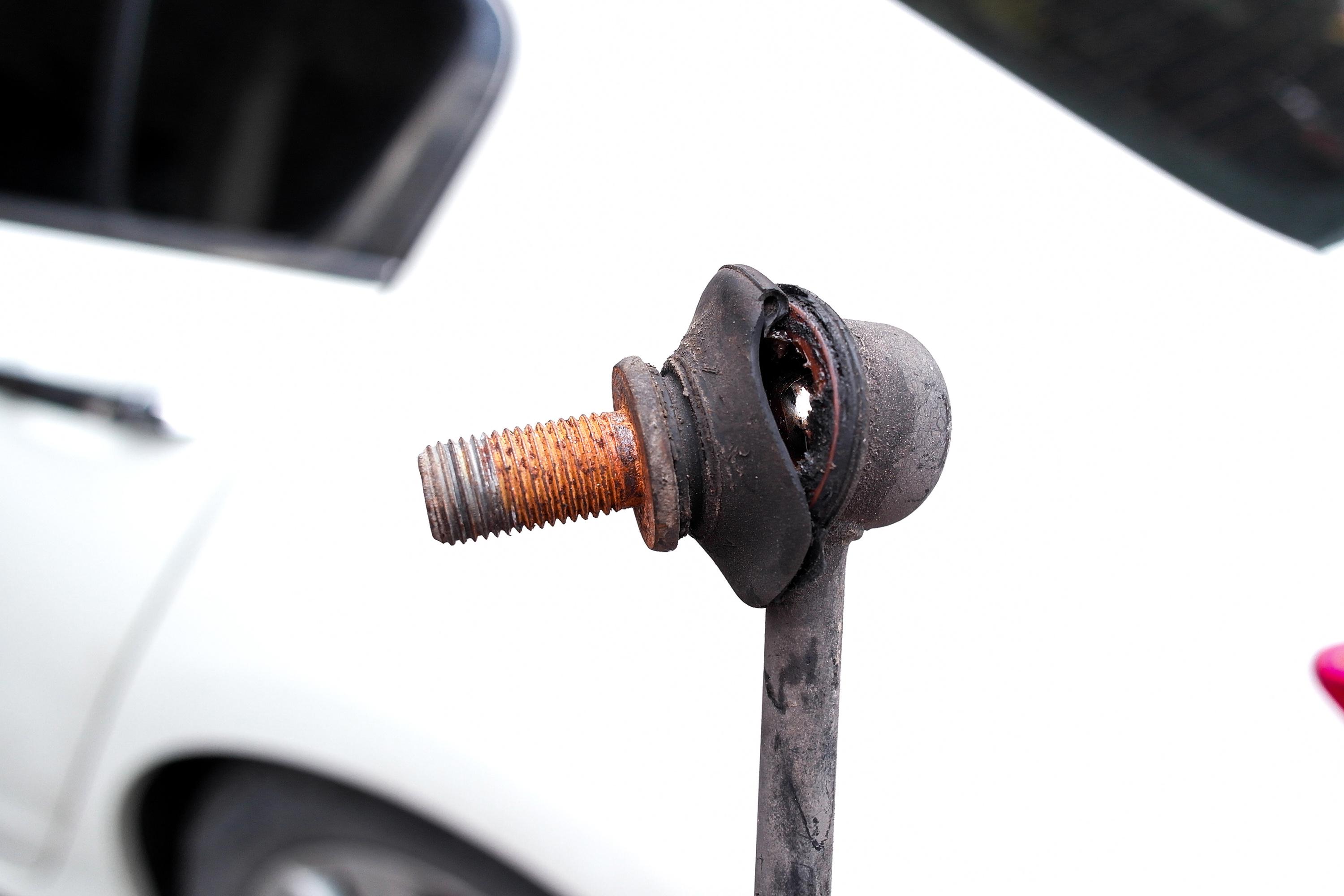 Rusted anti-roll link
