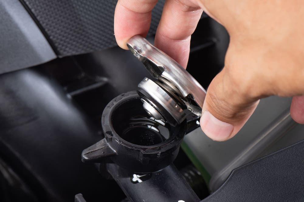 Coolant resevoir close up